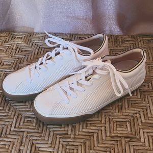 Rothy's Lace-Up Sneaker Women's size 8